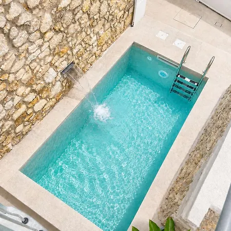 Soluna - Vacation With Private Pool & Rooftop Terrace Lejlighed Bribir (Primorje-Gorski Kotar)
