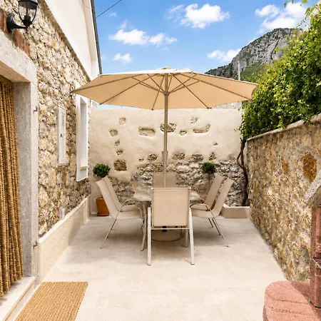 Lejlighed Soluna - Vacation With Private Pool & Rooftop Terrace Bribir (Primorje-Gorski Kotar)